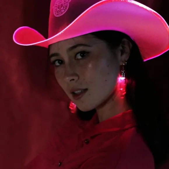 Pink Hat - Picture 2 of 4